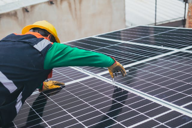 Commercial Solar Installers on Maui